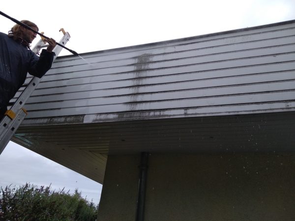 Oprava a nátěr fasády: Ořech