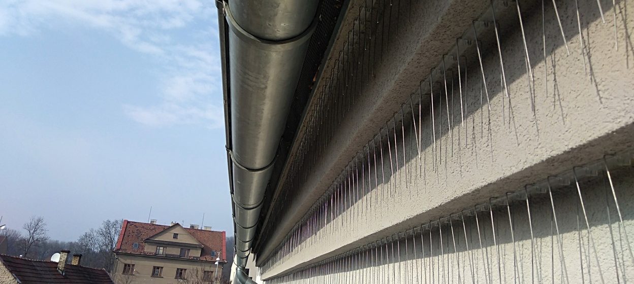 Montáž zábran proti jiřičkám: Úvaly