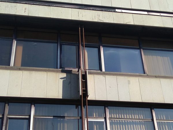 Hroty proti ptactvu, montáž – Praha