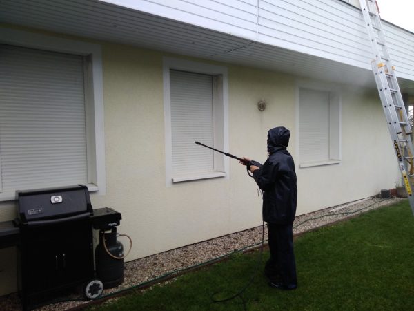 Oprava a nátěr fasády: Ořech