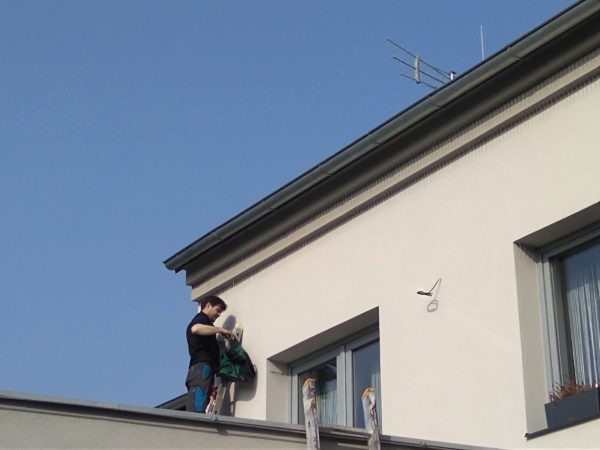 Montáž zábran proti jiřičkám: Úvaly