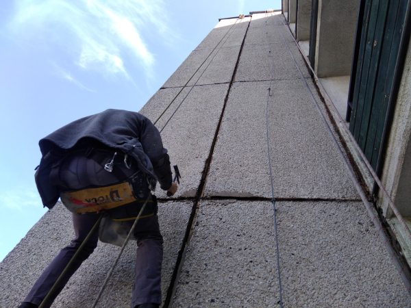 Renovace panelových spár: Praha