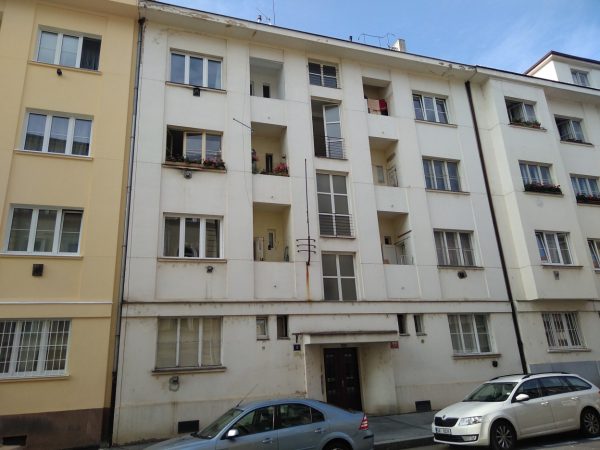 Oprava a nátěr fasády: Praha