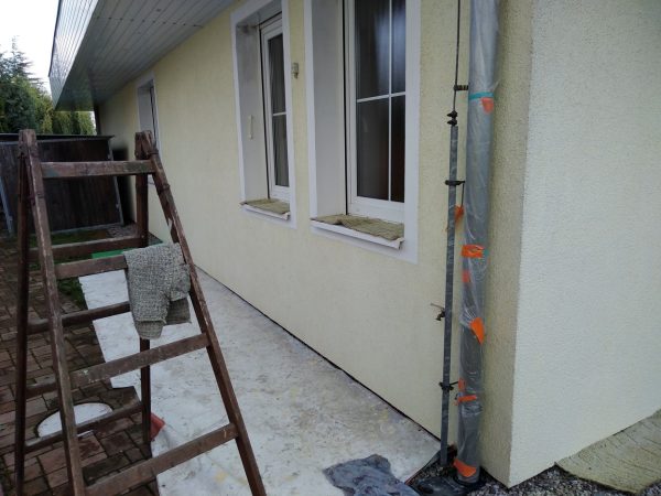 Oprava a nátěr fasády: Ořech