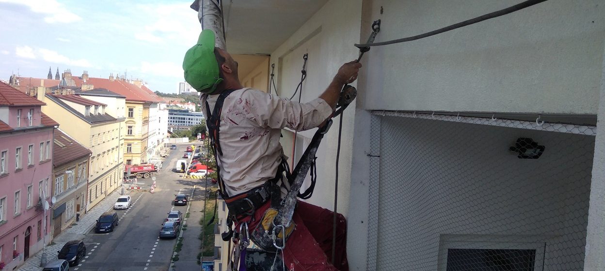 Oprava a nátěr fasády: Praha