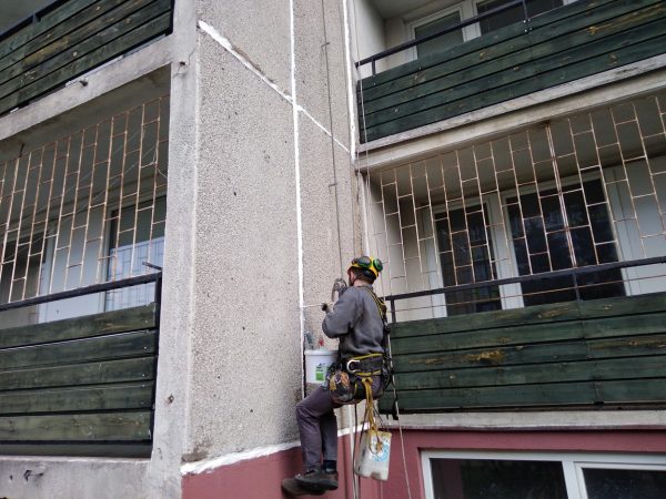 Renovace panelových spár: Praha