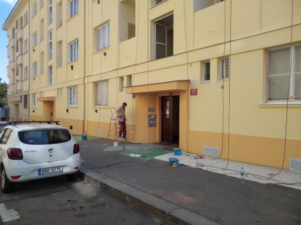 Oprava a nátěr fasády: Praha