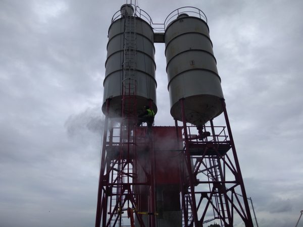 Nátěr sil na beton: Městec Králové