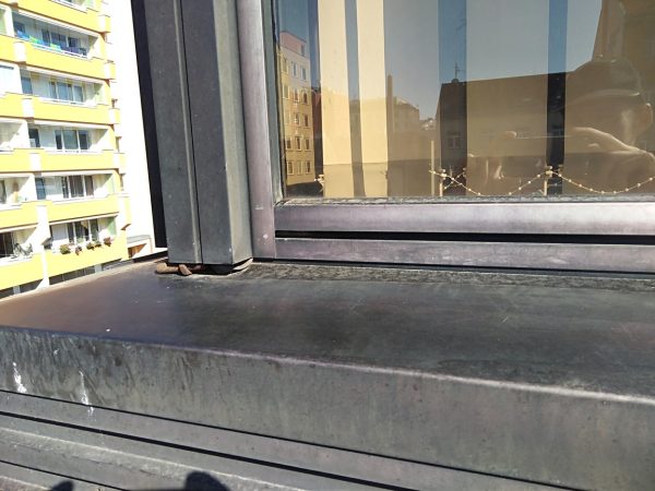 Hroty proti ptactvu, montáž – Praha