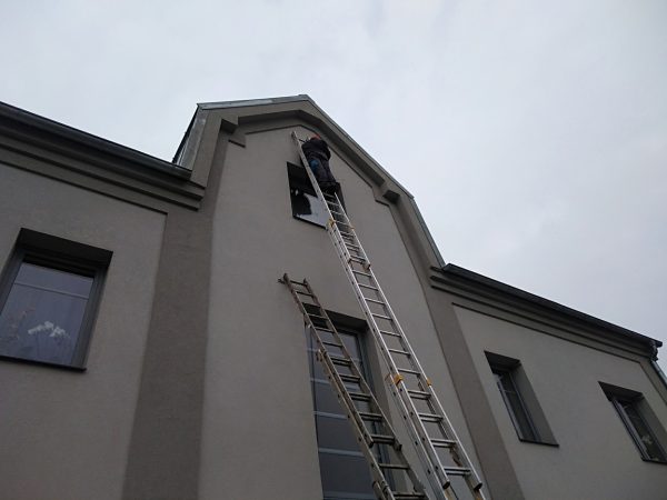 Montáž zábran proti jiřičkám: Úvaly